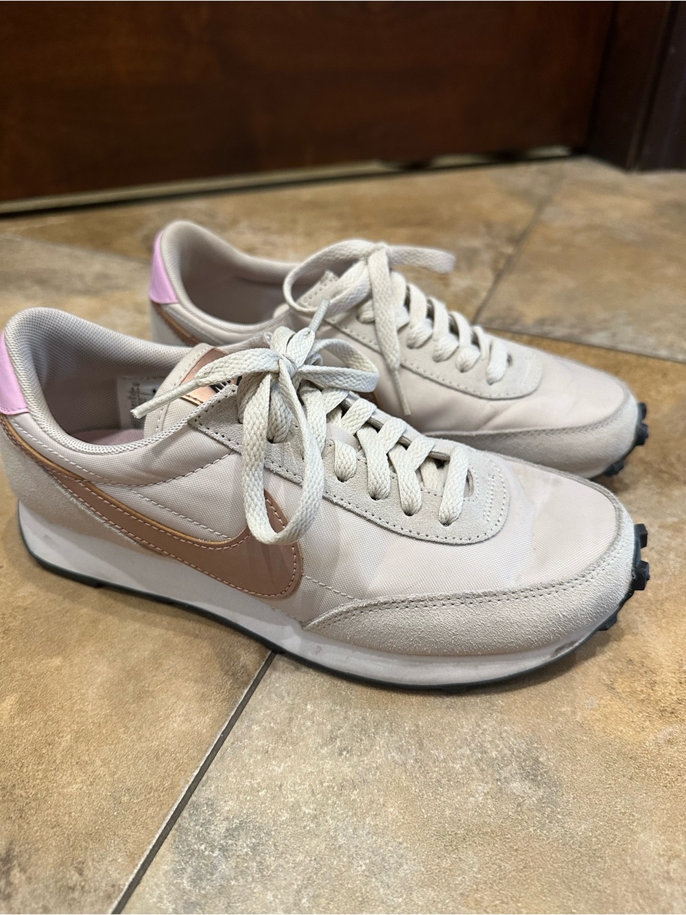 Nike Women's Beige and Pink Retro Runner Sneakers